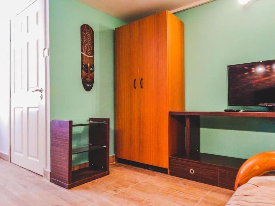 Top Center Studio 1 София Екстериор снимка