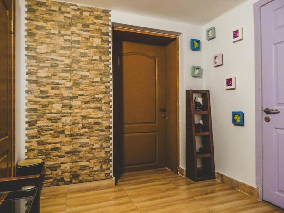 Top Center Studio 1 София Екстериор снимка